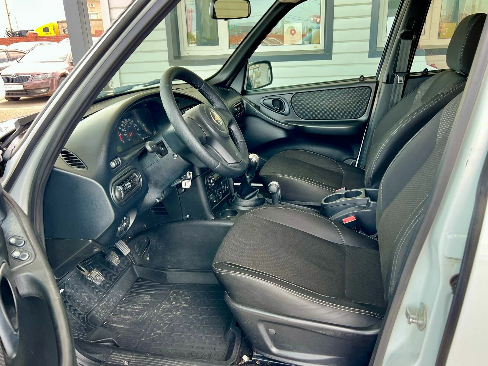 Chevrolet Niva, 2016г, полный привод, механика