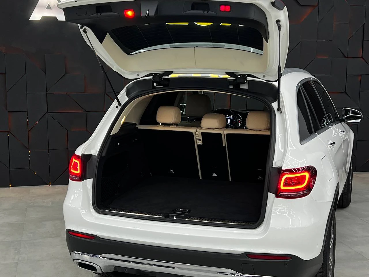 Mercedes-Benz GLC, 2022г, полный привод, автомат