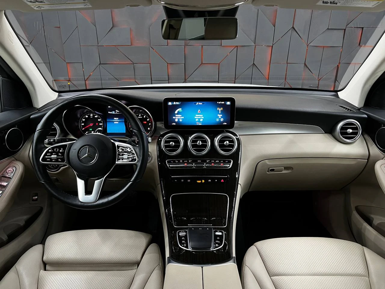 Mercedes-Benz GLC, 2022г, полный привод, автомат