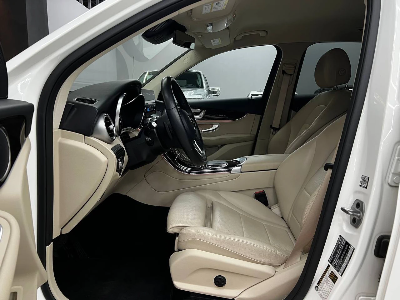 Mercedes-Benz GLC, 2022г, полный привод, автомат