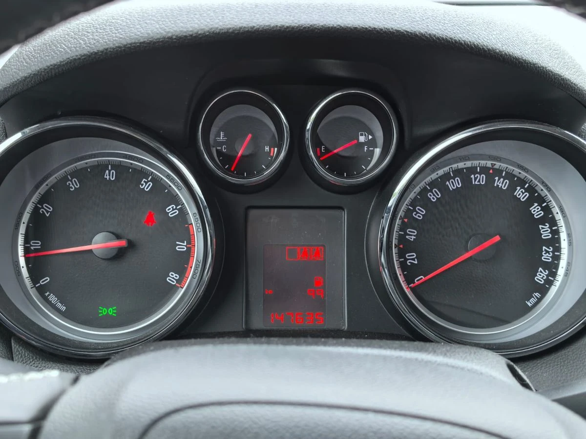 Opel Mokka, 2013г, передний привод, механика