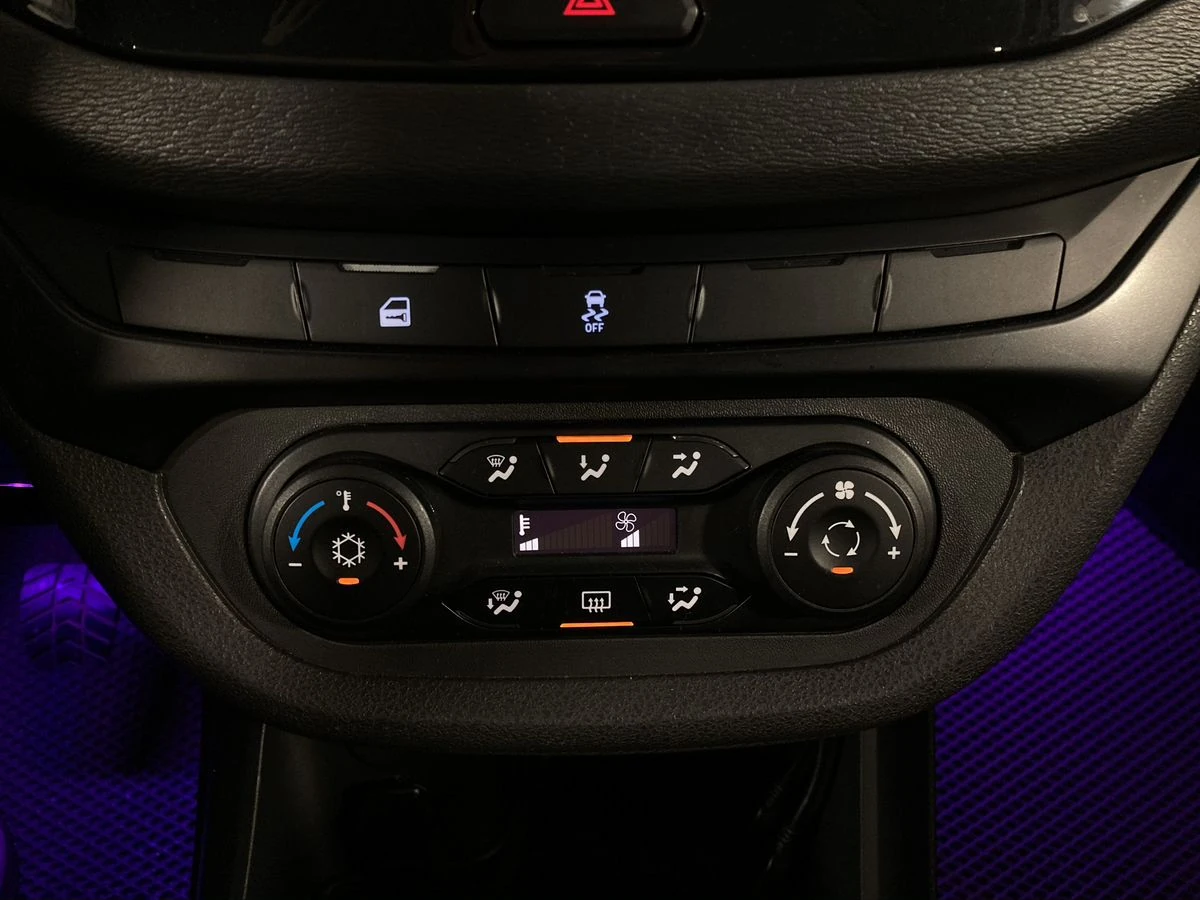 Lada (ВАЗ) Vesta, 2021г, передний привод, механика