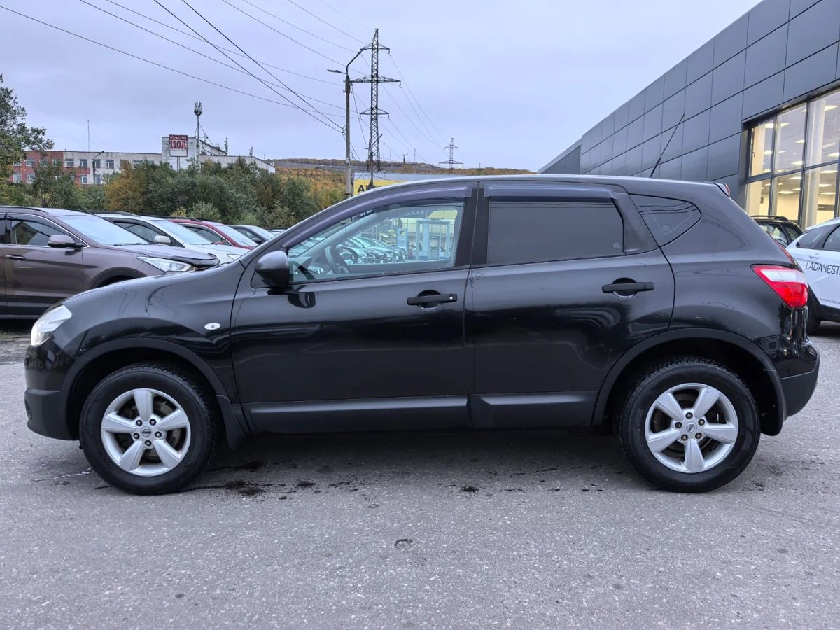 Nissan Qashqai, 2010г, передний привод, механика