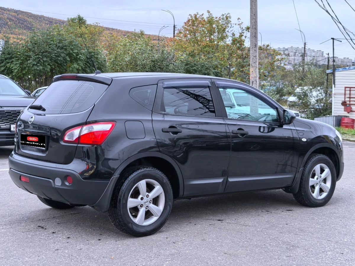 Nissan Qashqai, 2010г, передний привод, механика