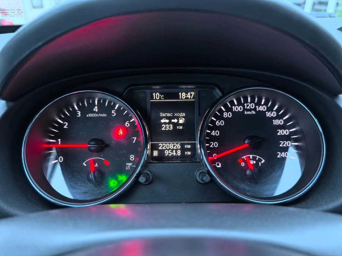 Nissan Qashqai, 2010г, передний привод, механика