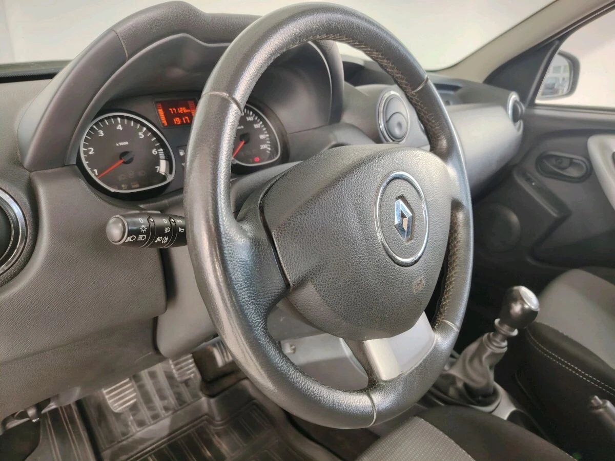 Renault Duster, 2013г, полный привод, механика