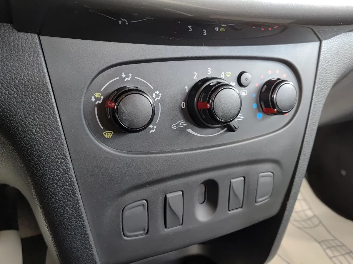 Renault Logan Stepway, 2019г, передний привод, механика