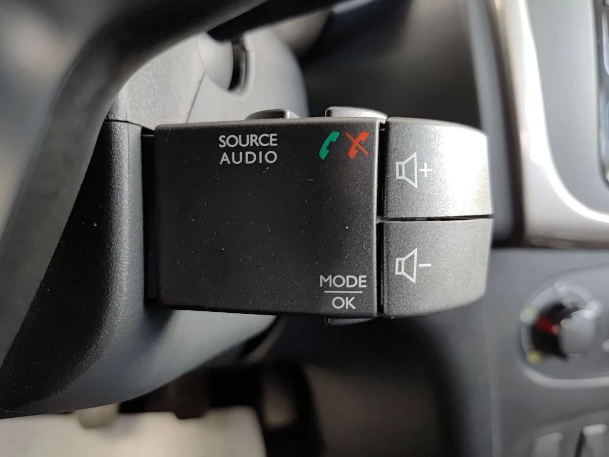 Renault Logan Stepway, 2019г, передний привод, механика