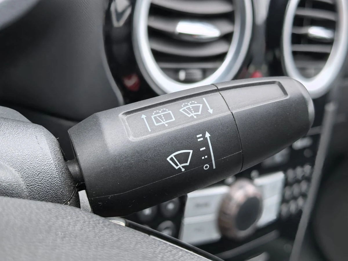 Opel Corsa, 2007г, передний привод, робот