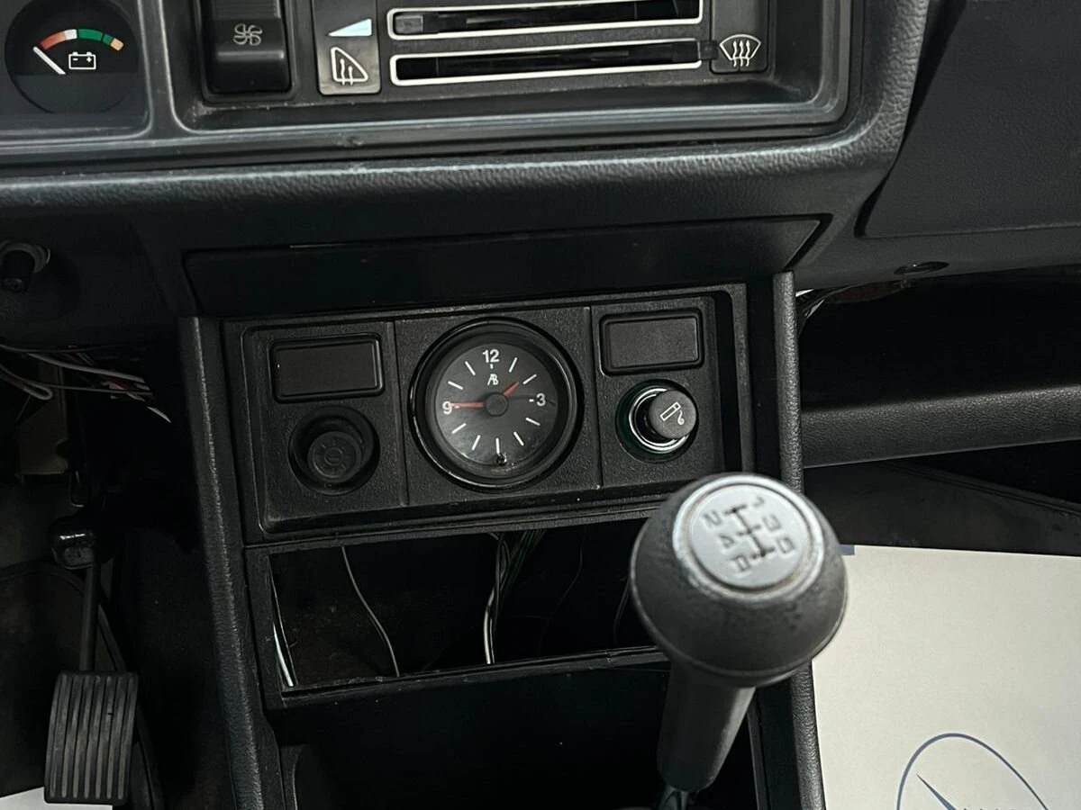 Lada (ВАЗ) 2107, 2006г, задний привод, механика