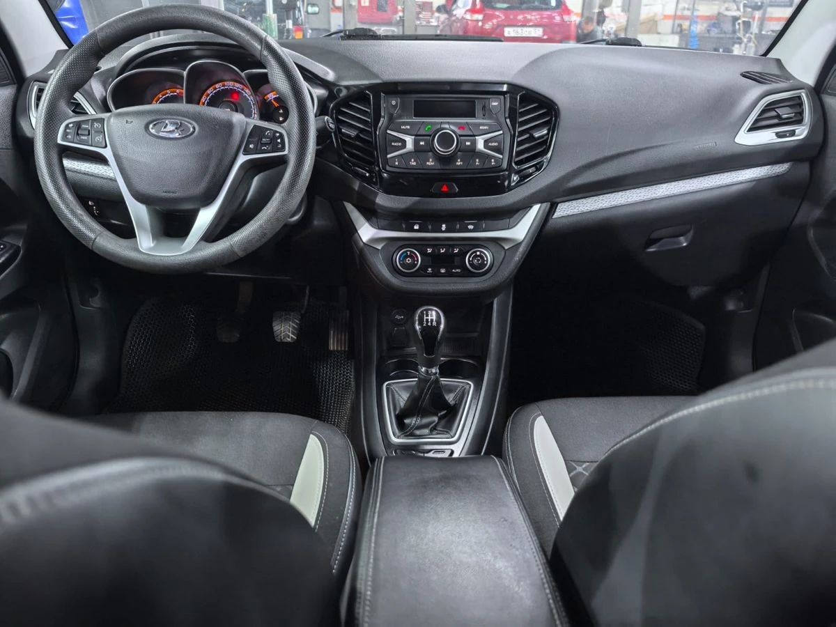 Lada (ВАЗ) Vesta, 2018г, передний привод, механика