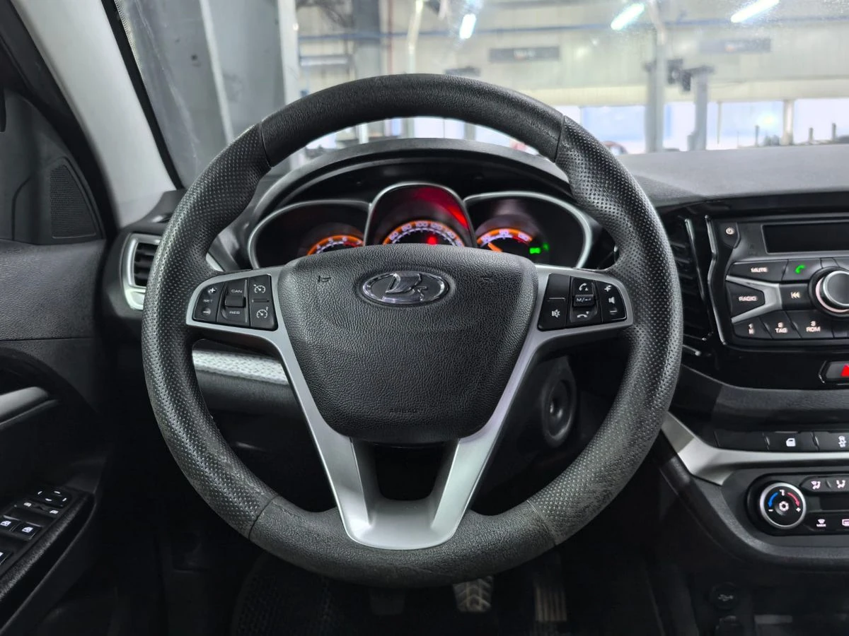 Lada (ВАЗ) Vesta, 2018г, передний привод, механика