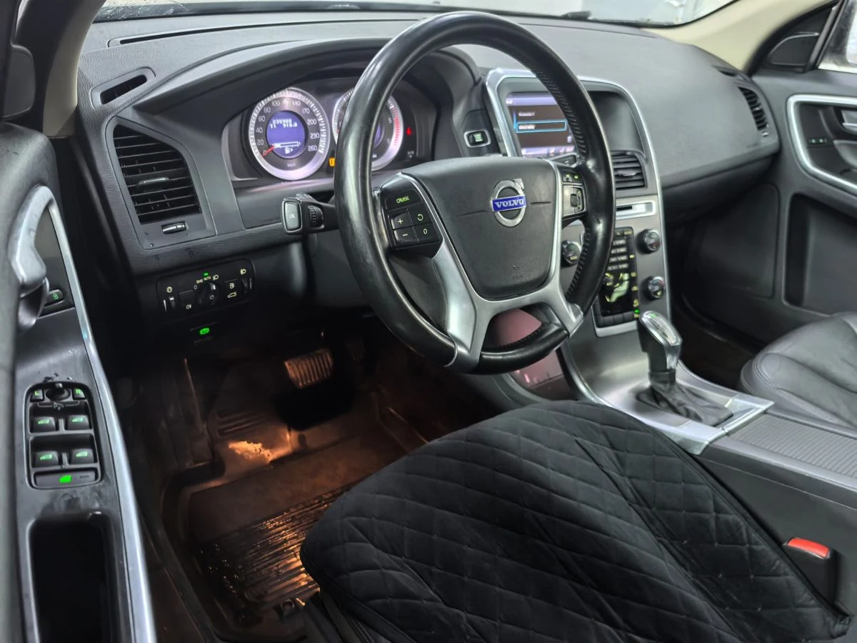 Volvo XC60, 2012г, полный привод, автомат