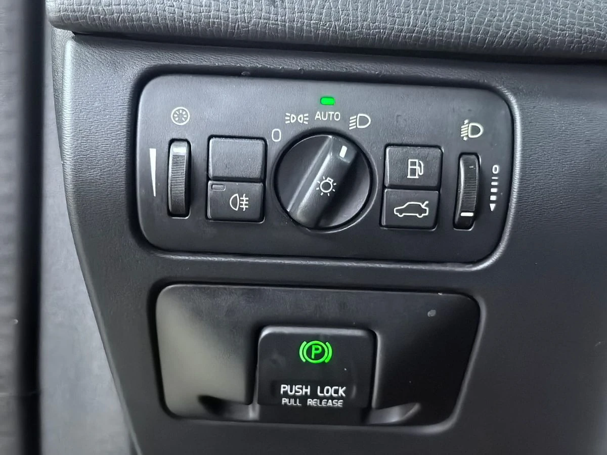 Volvo XC60, 2012г, полный привод, автомат