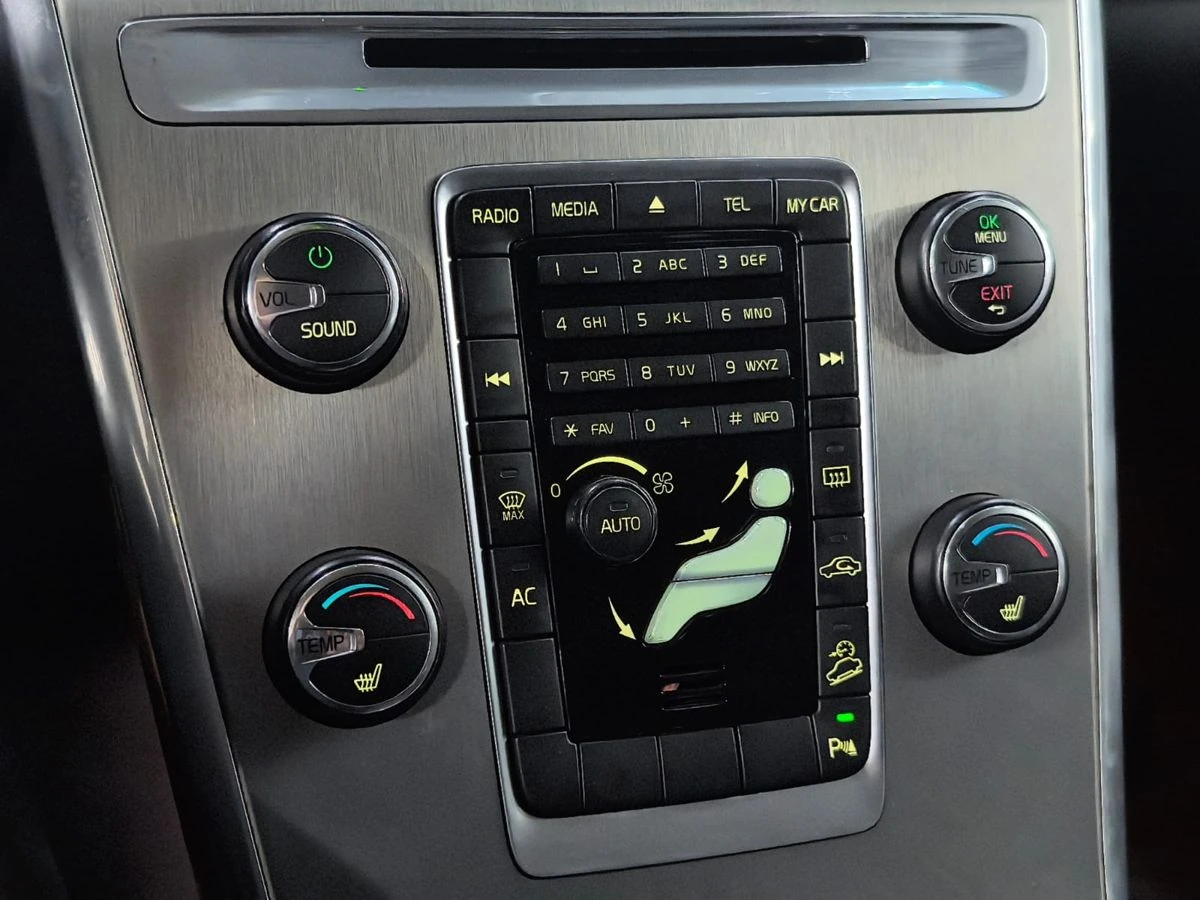 Volvo XC60, 2012г, полный привод, автомат