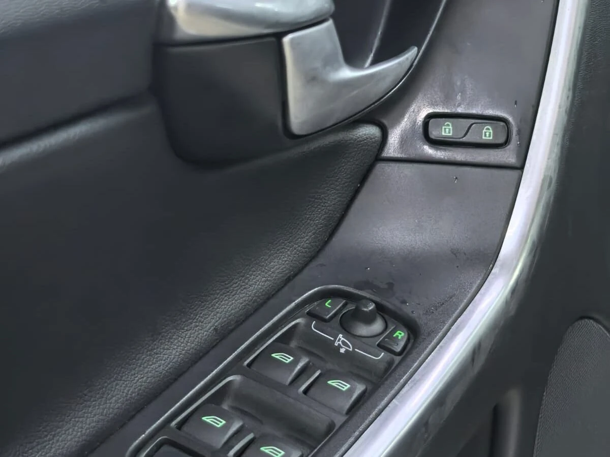 Volvo XC60, 2012г, полный привод, автомат