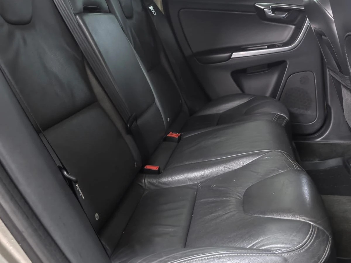 Volvo XC60, 2012г, полный привод, автомат