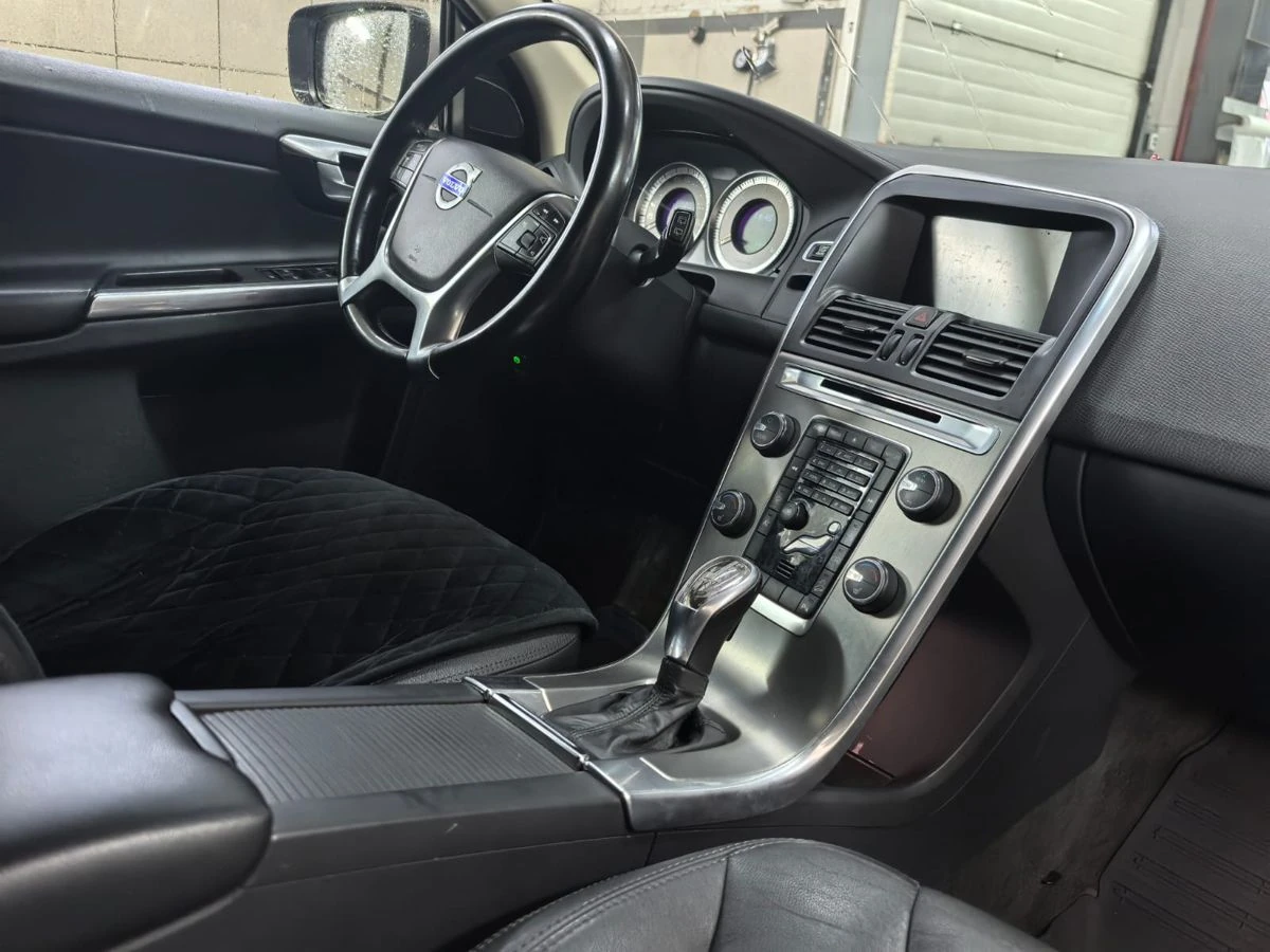 Volvo XC60, 2012г, полный привод, автомат