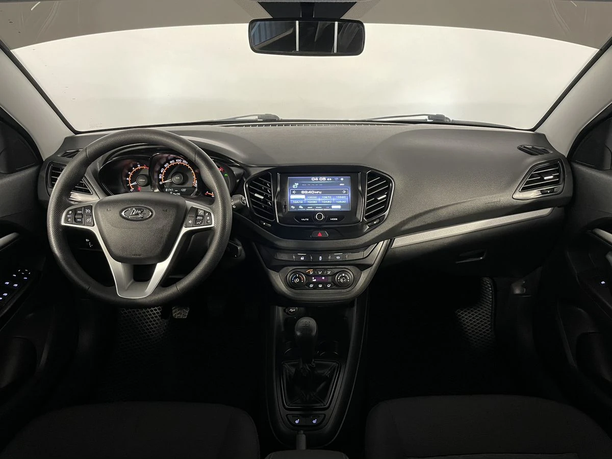 Lada (ВАЗ) Vesta, 2019г, передний привод, механика