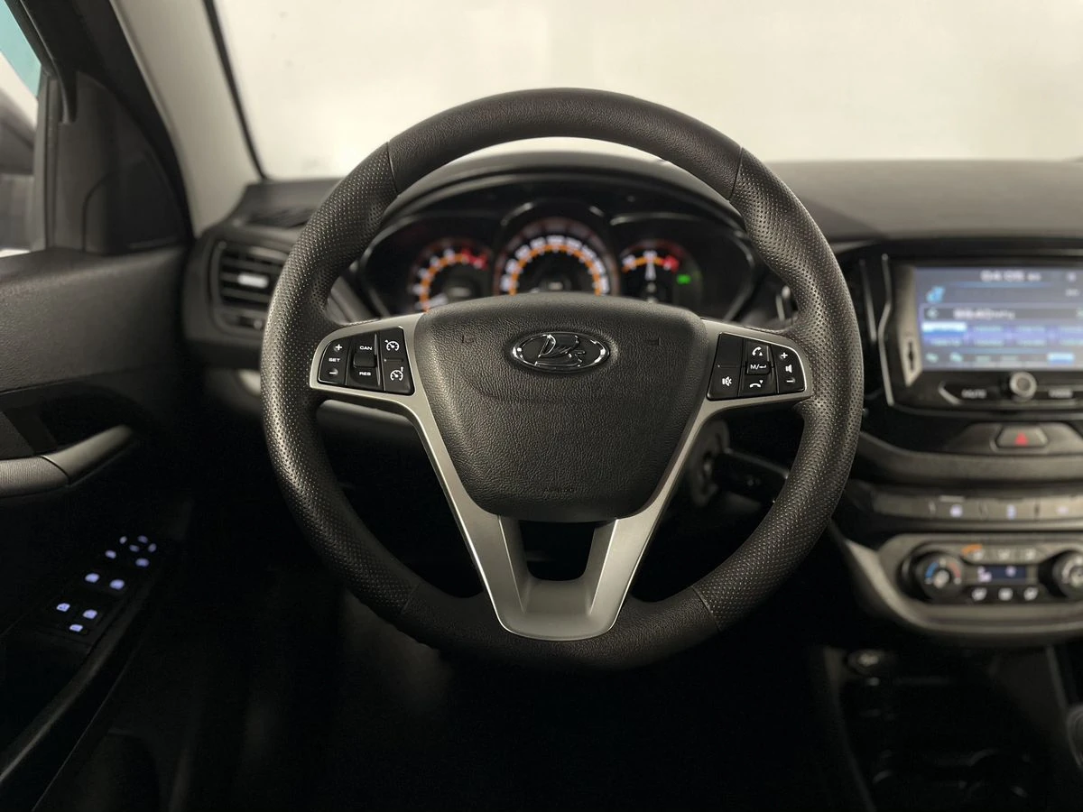 Lada (ВАЗ) Vesta, 2019г, передний привод, механика