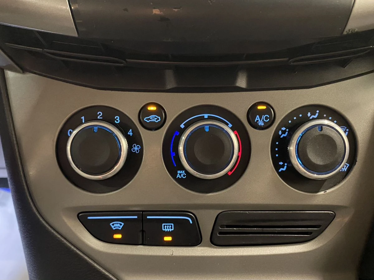 Ford Focus, 2012г, передний привод, механика