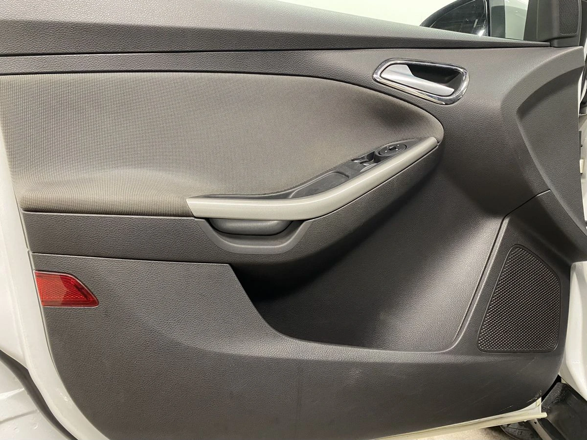 Ford Focus, 2012г, передний привод, механика