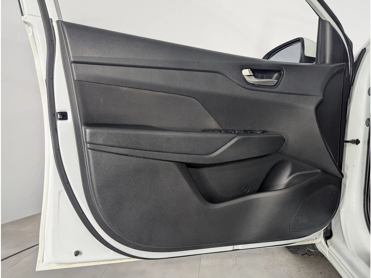 Hyundai Solaris, 2017г, передний привод, автомат