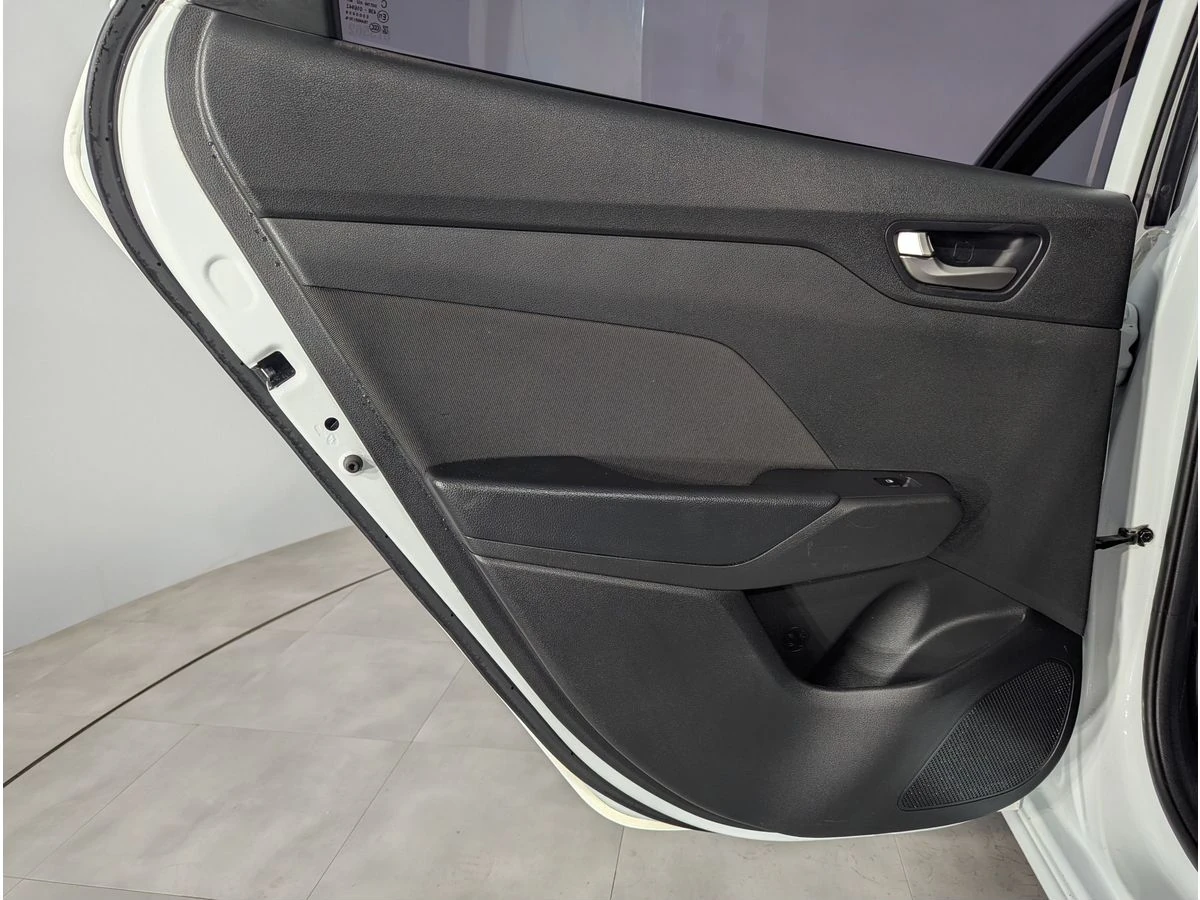 Hyundai Solaris, 2017г, передний привод, автомат