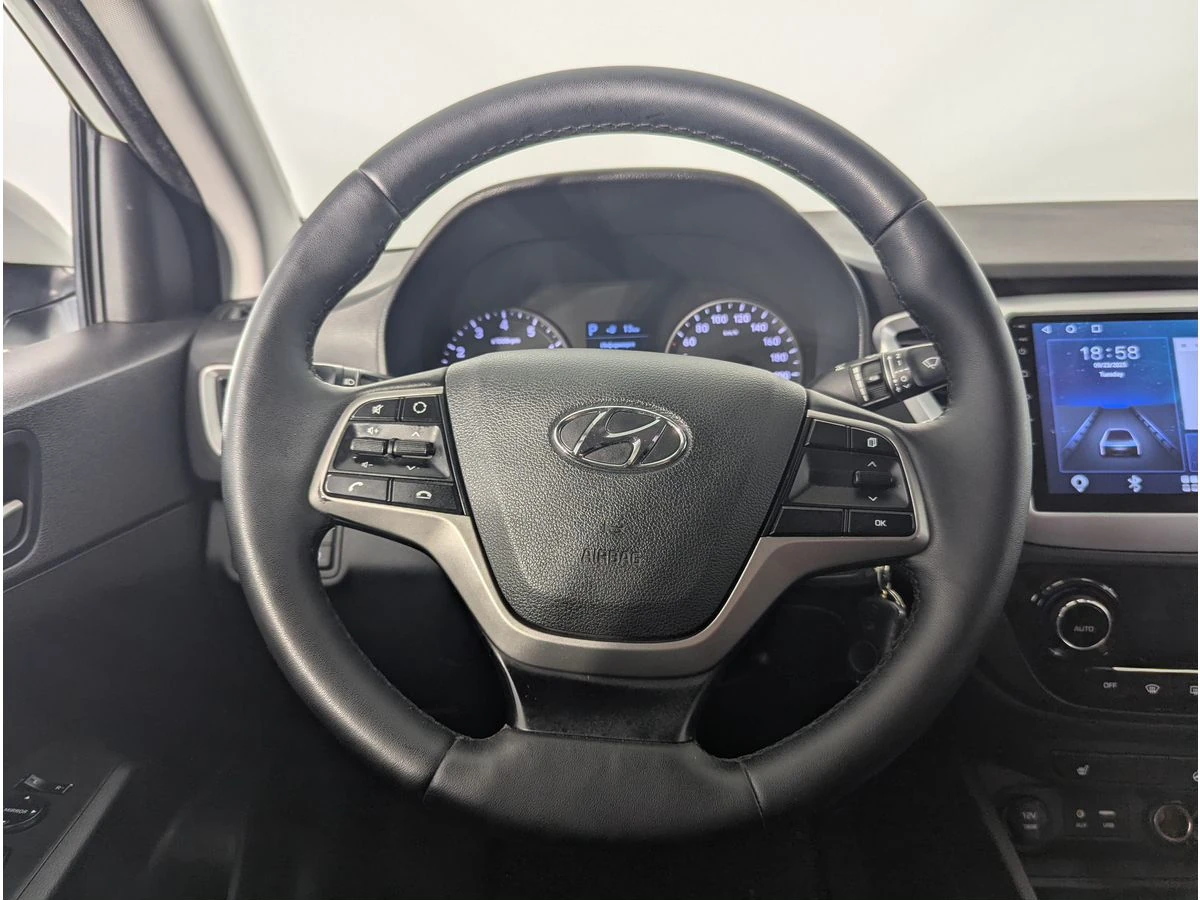 Hyundai Solaris, 2017г, передний привод, автомат