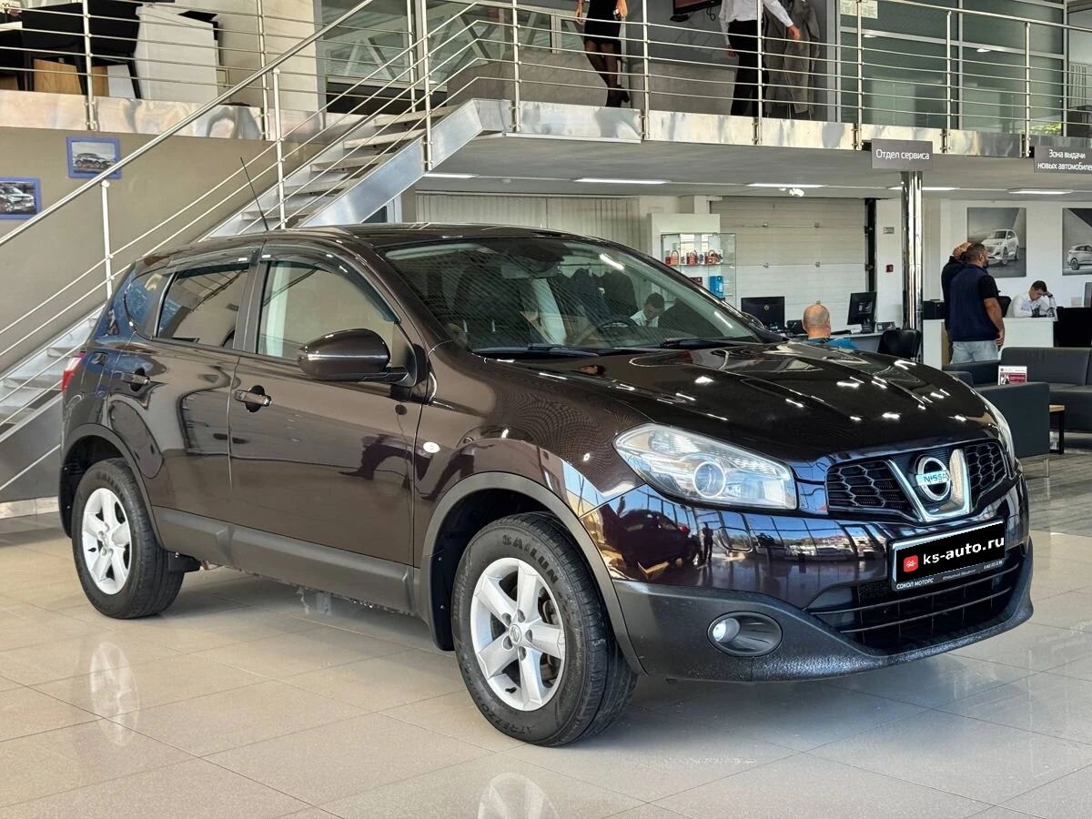 Nissan Qashqai, 2010г, передний привод, механика