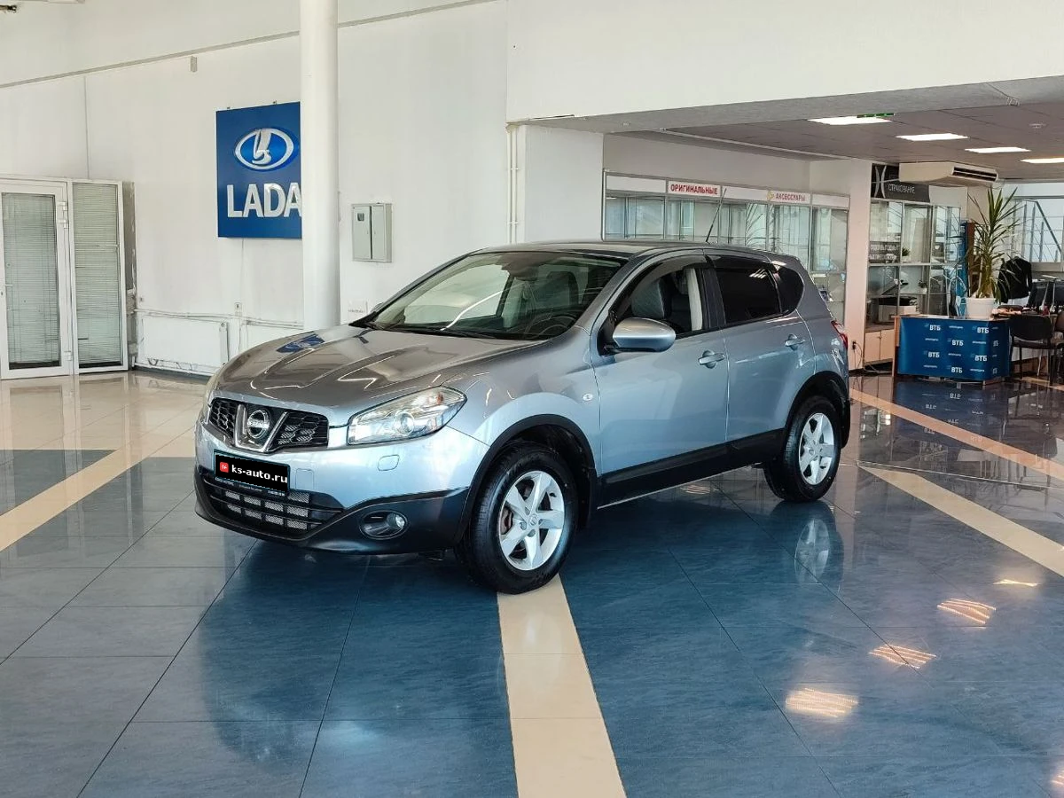 Nissan Qashqai, 2010г, передний привод, вариатор