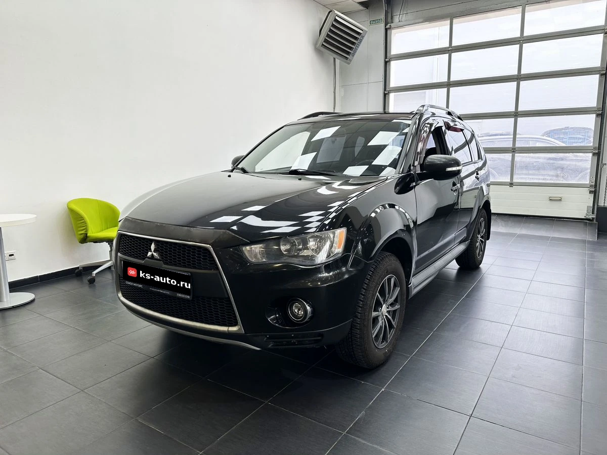 Mitsubishi Outlander, 2011г, передний привод, вариатор