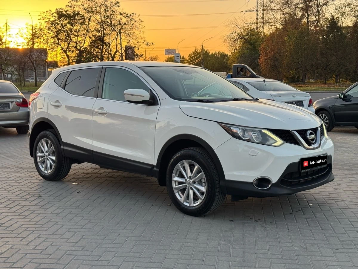 Nissan Qashqai, 2014г, передний привод, вариатор