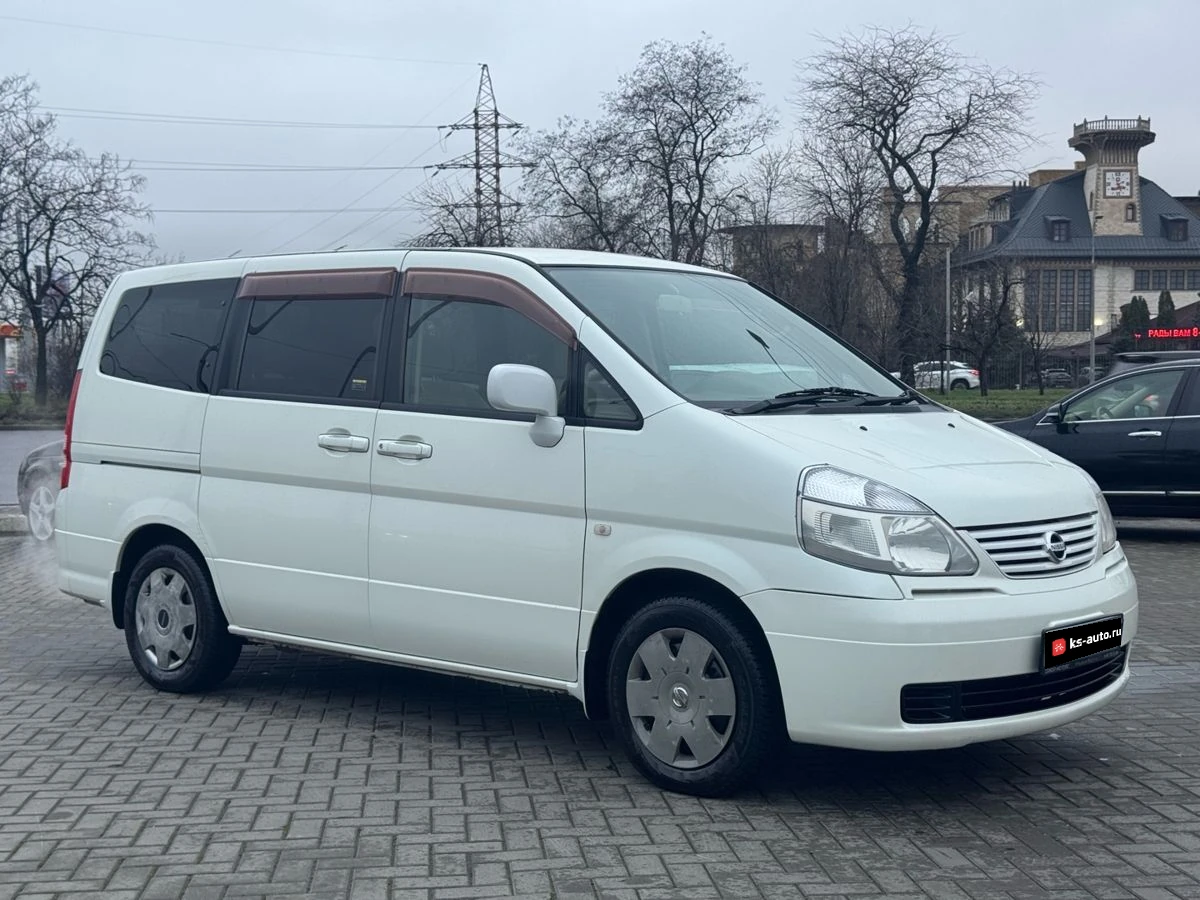 Nissan Serena, 2002г, передний привод, автомат