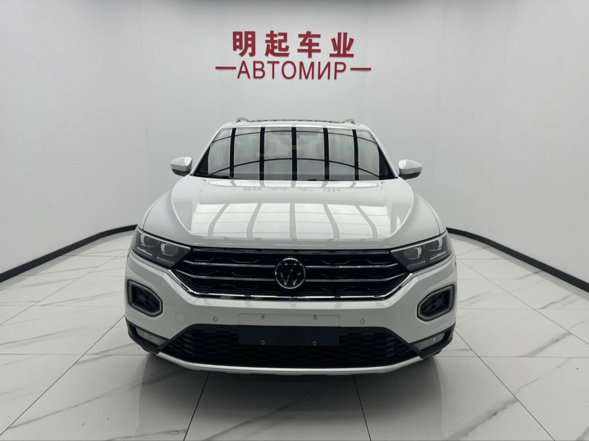 Volkswagen T-Roc, 2021г, полный привод, робот