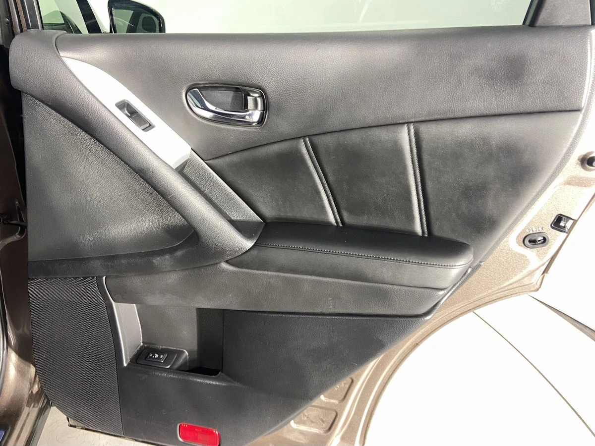 Nissan Murano, 2015г., полный привод, вариатор