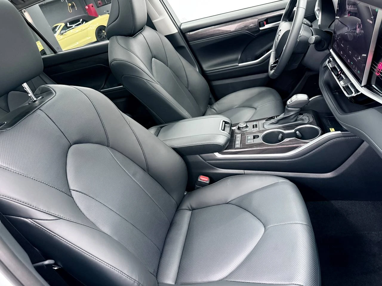 Toyota Highlander, 2026г., полный привод, автомат