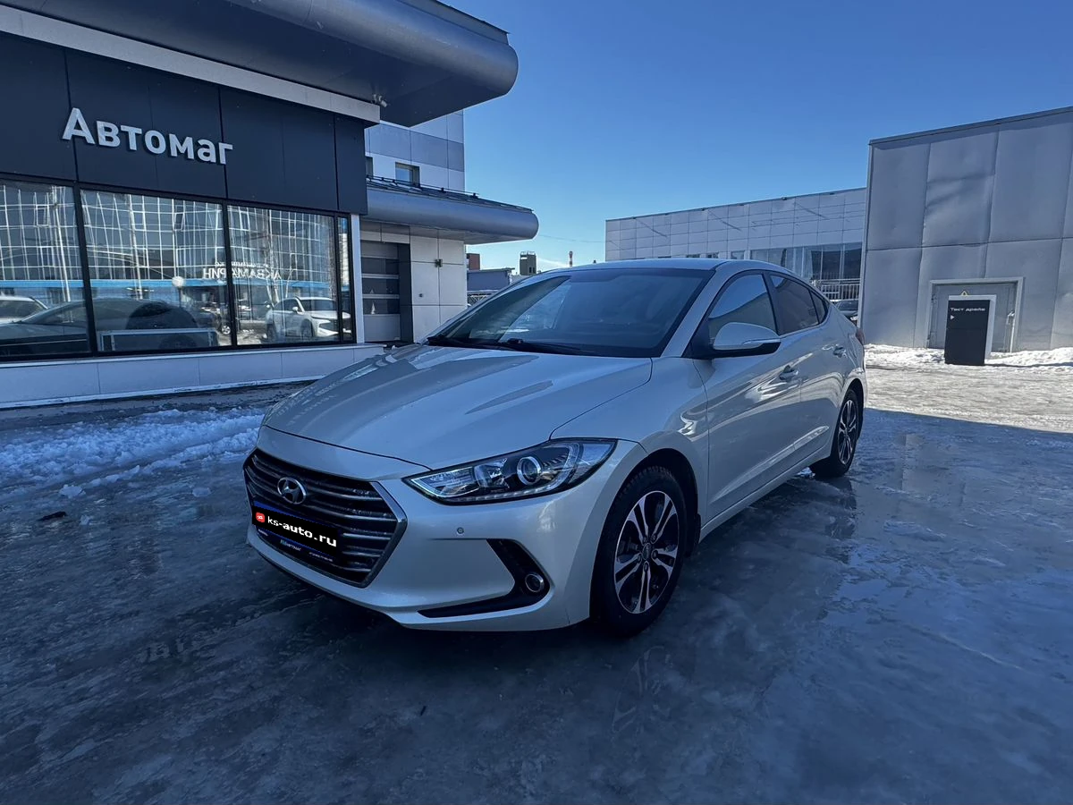 Hyundai Elantra, 2016г, передний привод, автомат