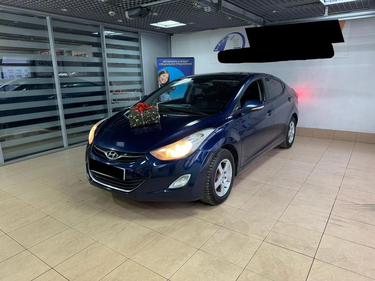 Hyundai Elantra, 2012г, передний привод, автомат