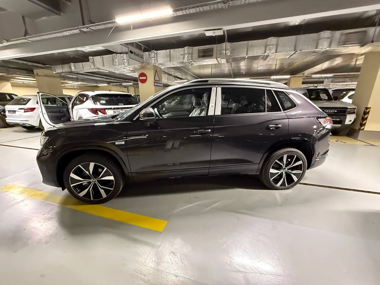 Volkswagen Tayron, 2024г, полный привод, робот