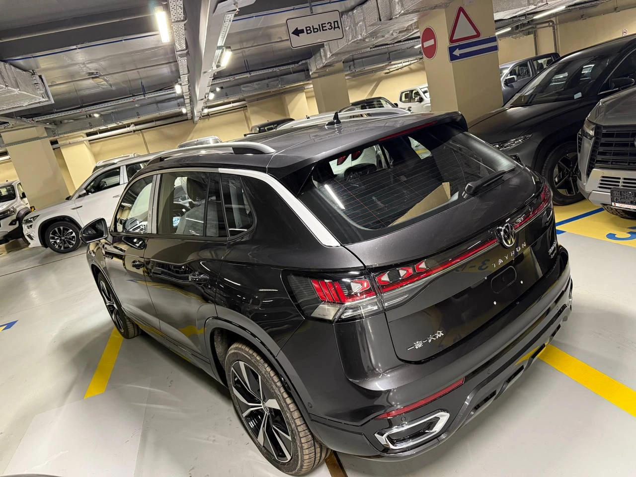 Volkswagen Tayron, 2024г, полный привод, робот