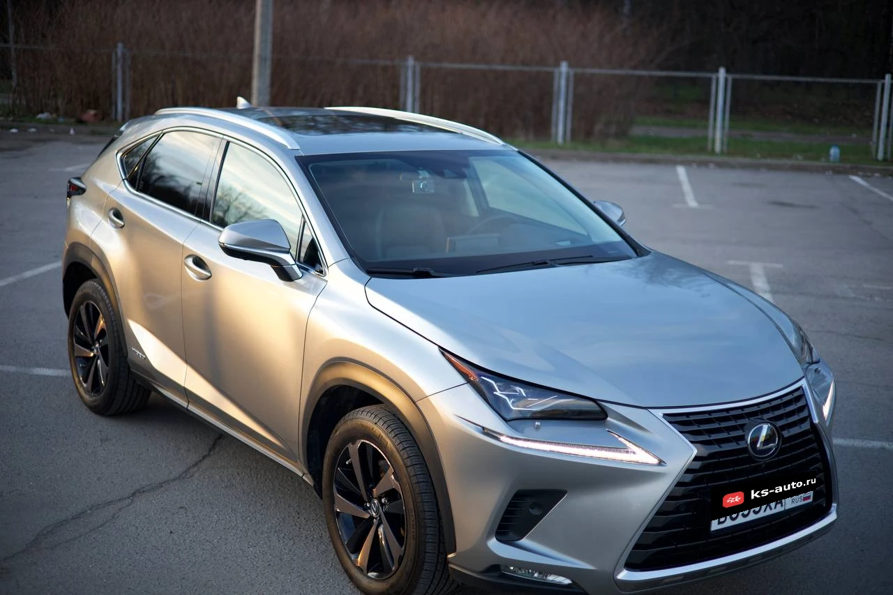 Lexus NX, 2021г, полный привод, вариатор