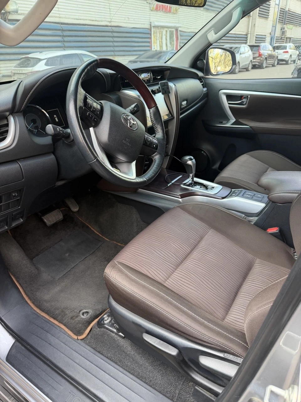 Toyota Fortuner, 2019г., полный привод, автомат
