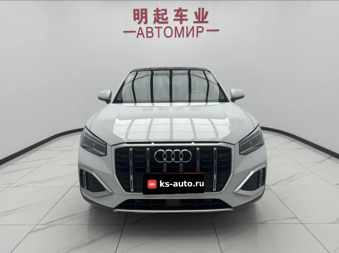 Audi Q2, 2023г, передний привод, робот