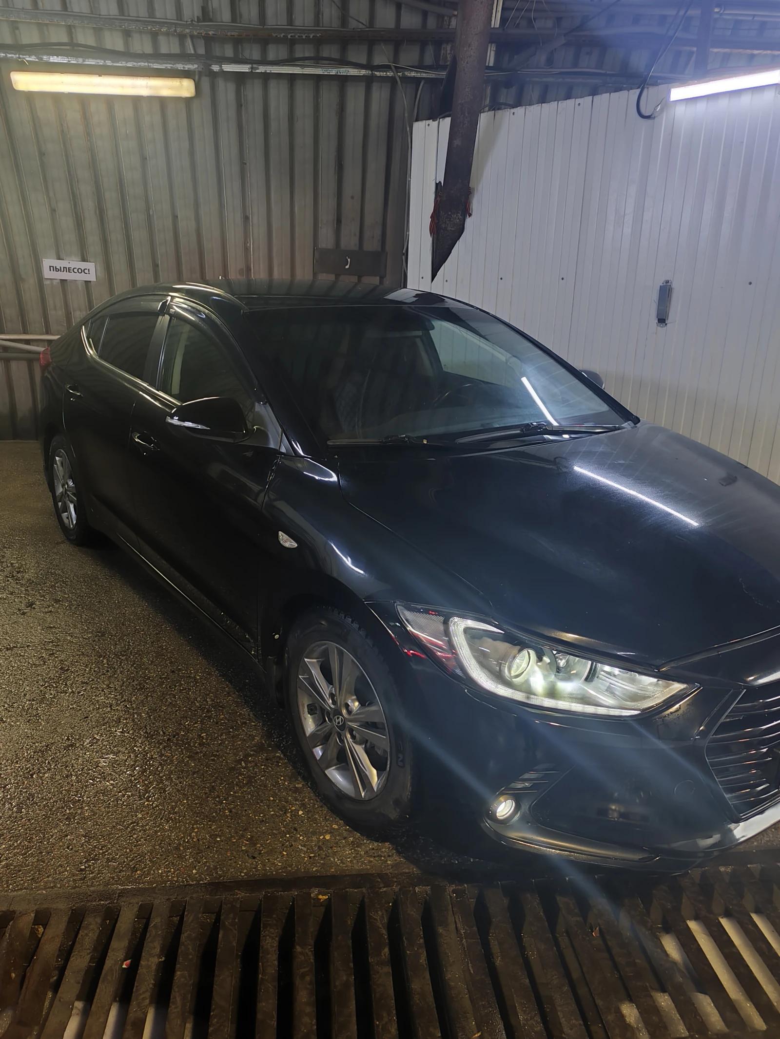 Hyundai Elantra, 2018г, передний привод, автомат