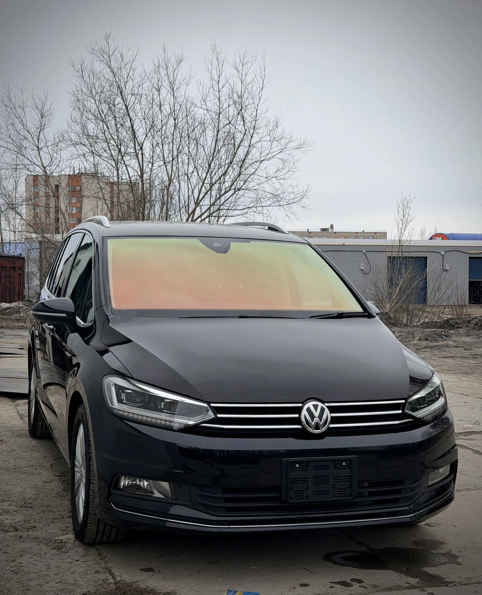 Volkswagen Touran, 2016г, передний привод, робот