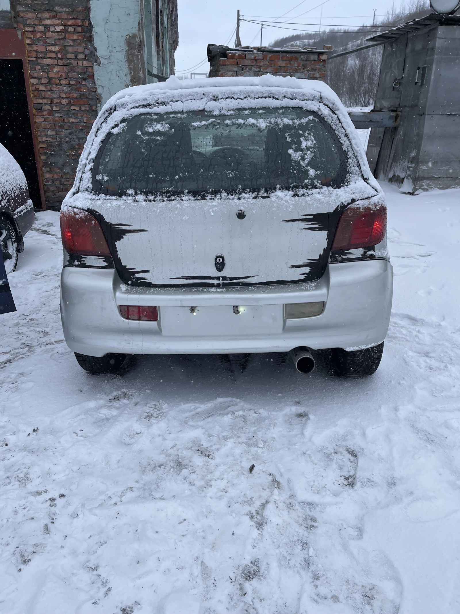 Toyota Yaris, 2001г, передний привод, механика