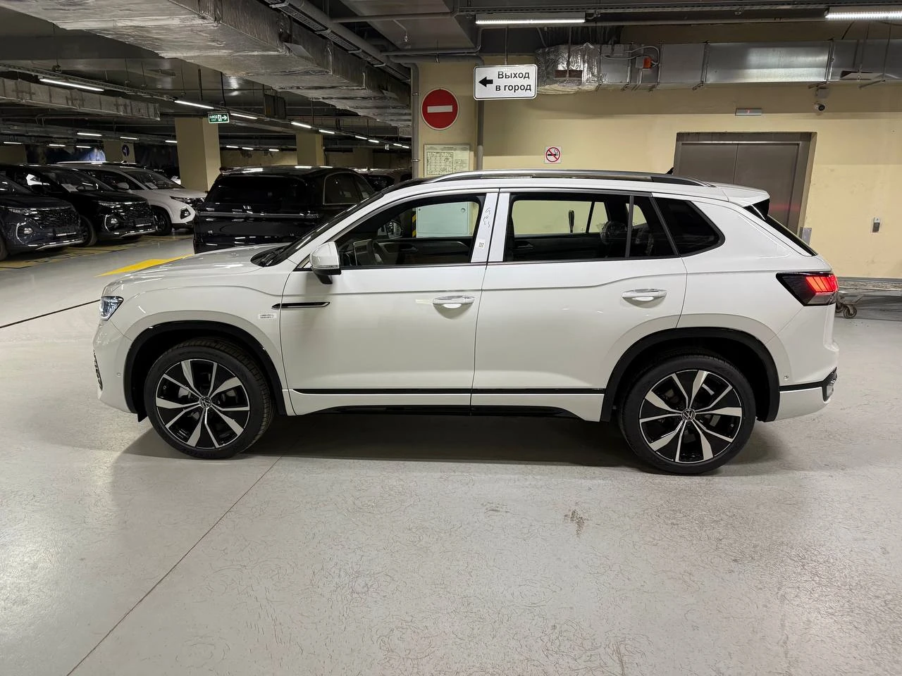 Volkswagen Tayron, 2024г, полный привод, робот