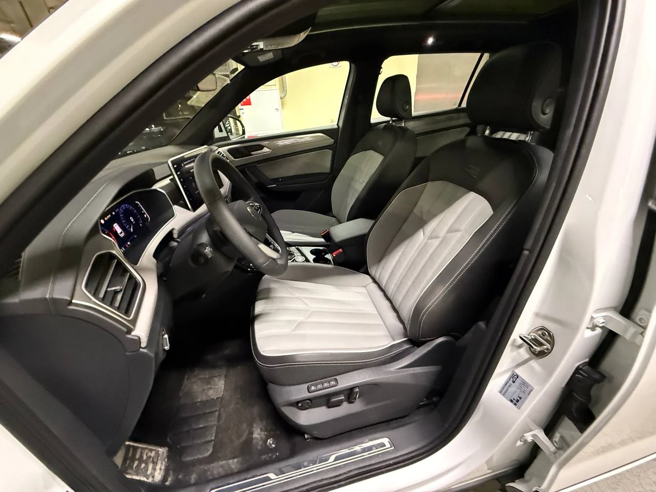 Volkswagen Tayron, 2024г, полный привод, робот