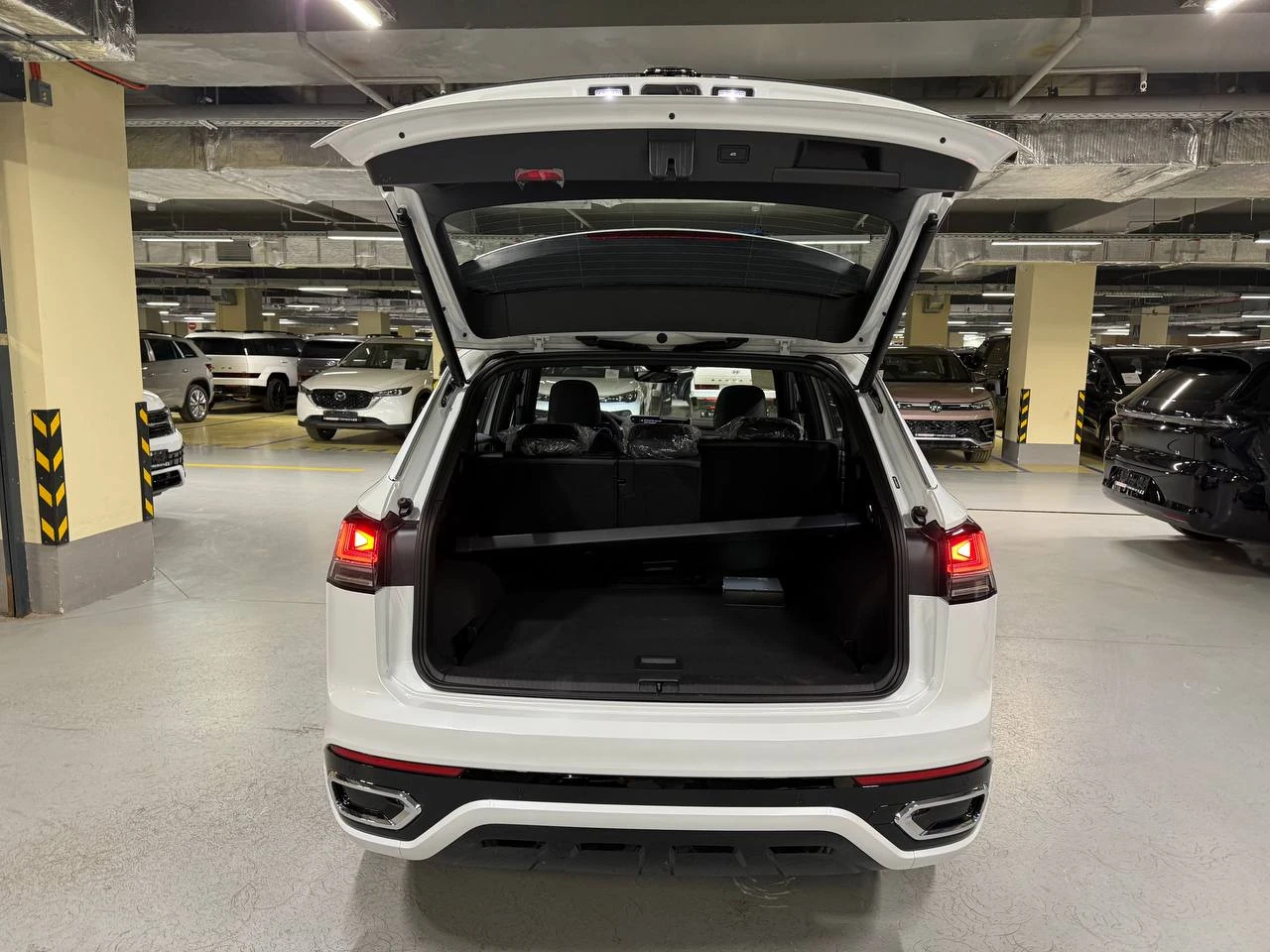 Volkswagen Tayron, 2024г, полный привод, робот